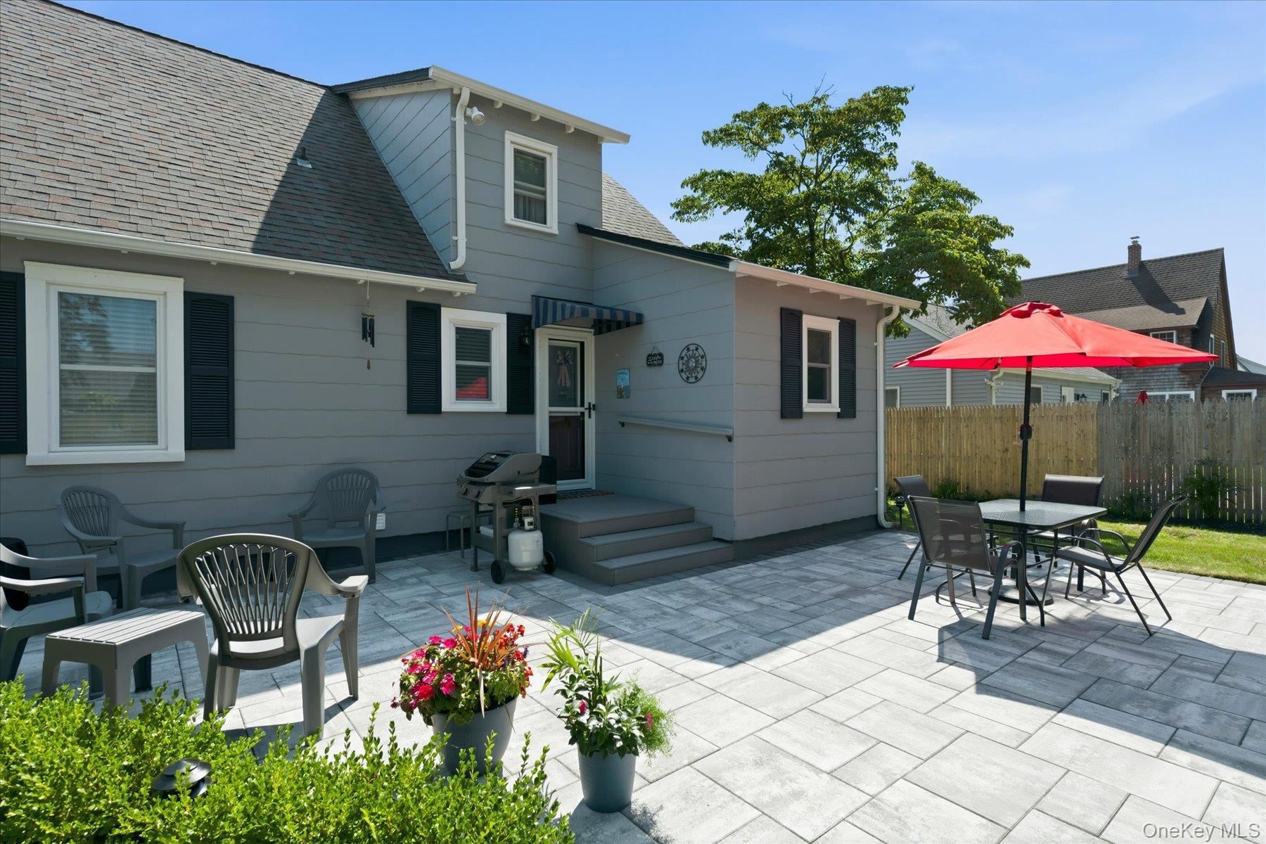 Single Family Howell Avenue Suffolk County, NY 11901, MLS-1031020-19