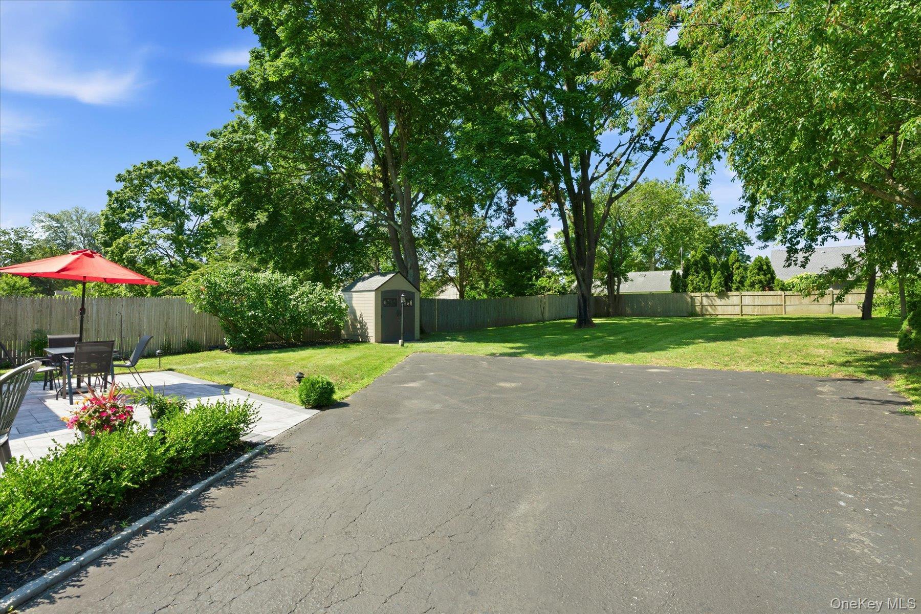 Single Family Howell Avenue Suffolk County, NY 11901, MLS-1031020-20