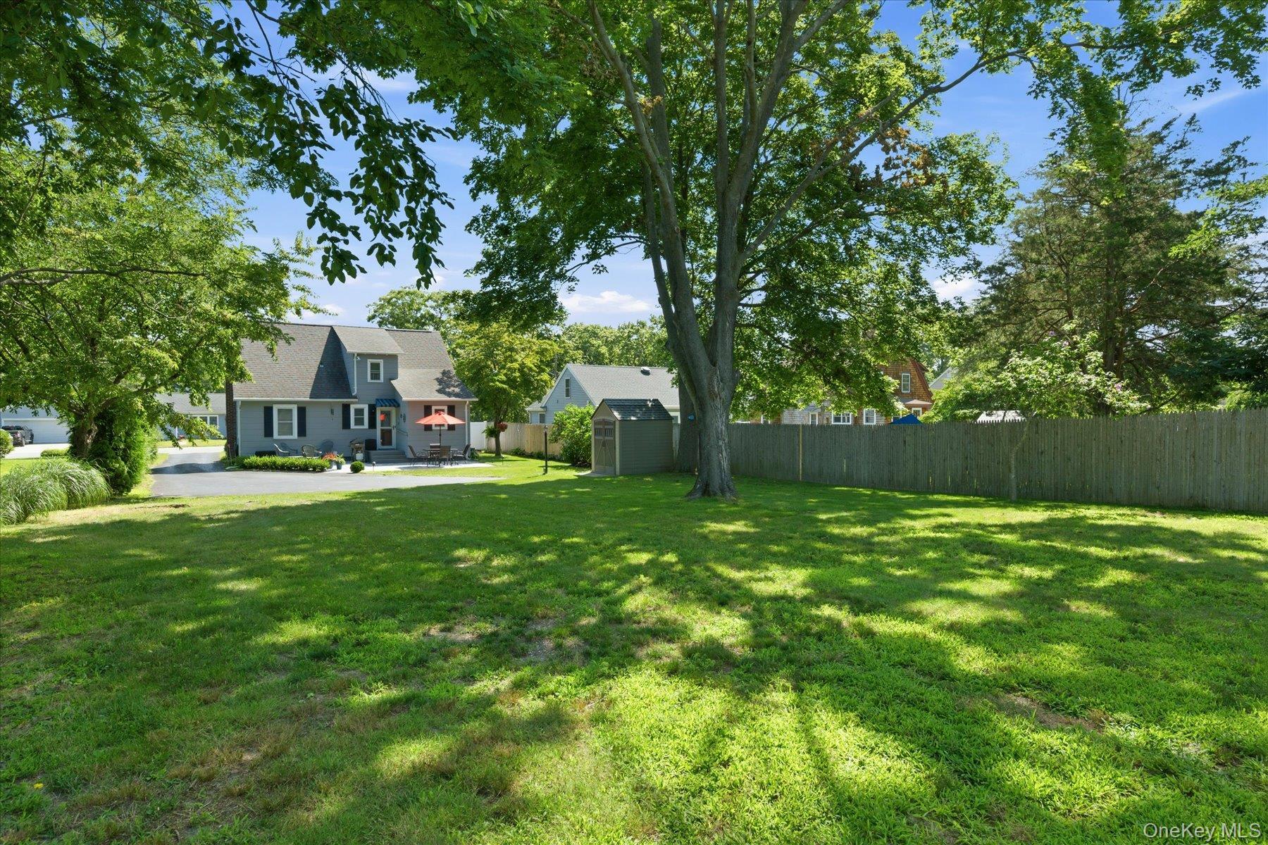 Single Family Howell Avenue  Suffolk County, NY 11901, MLS-1031020-21