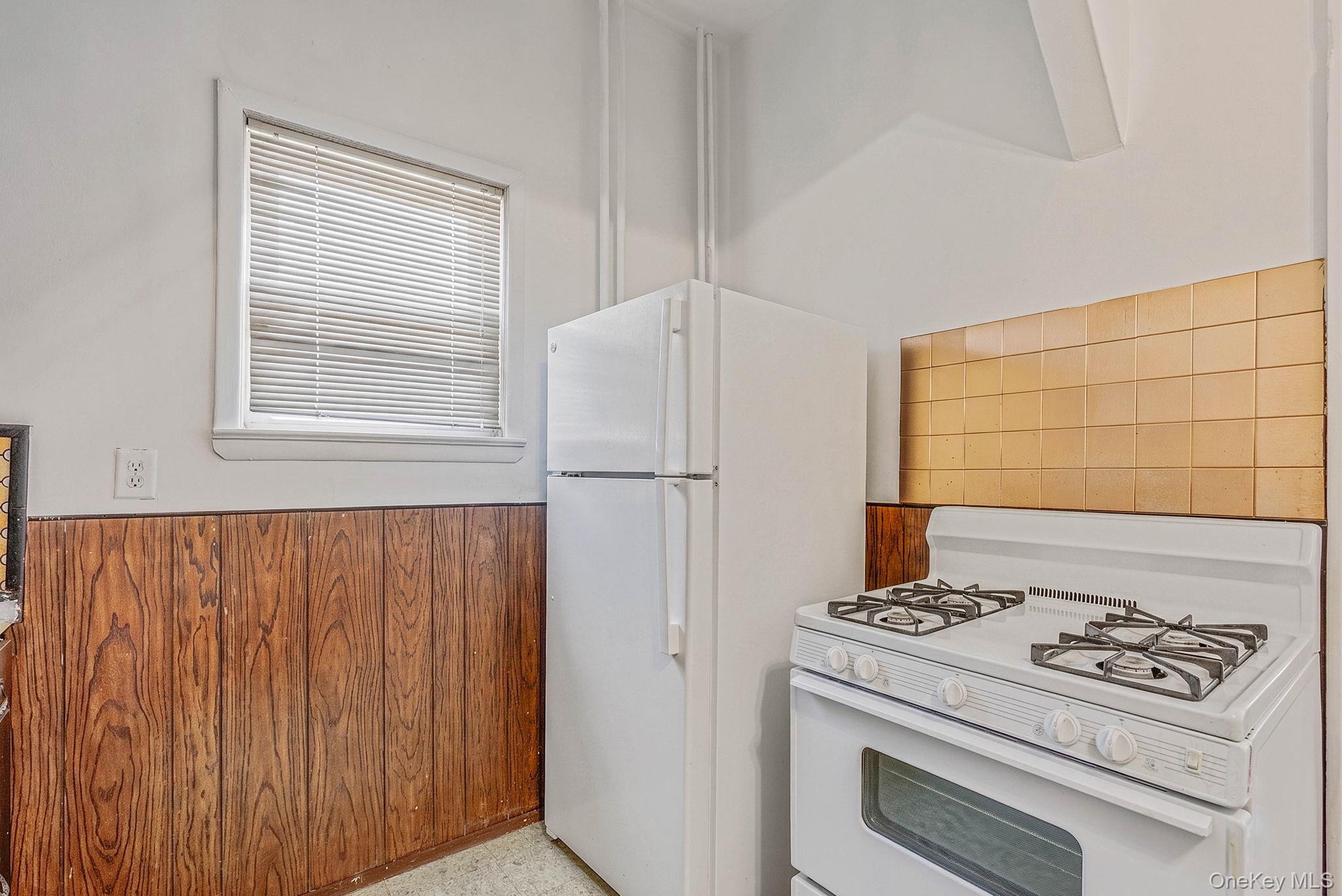 Single Family 23rd Avenue Queens, NY 11356, MLS-1031022-11