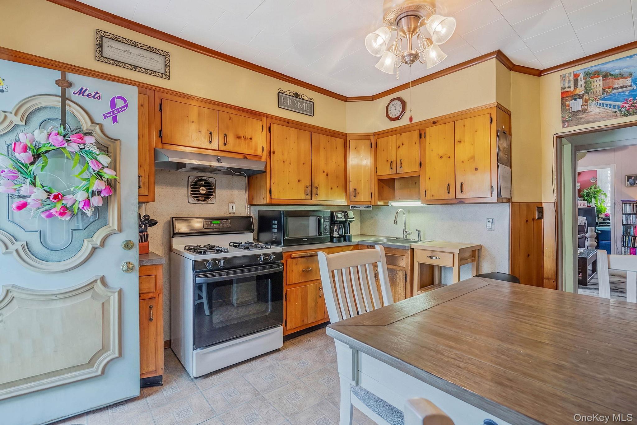 Single Family 23rd Avenue Queens, NY 11356, MLS-1031022-16