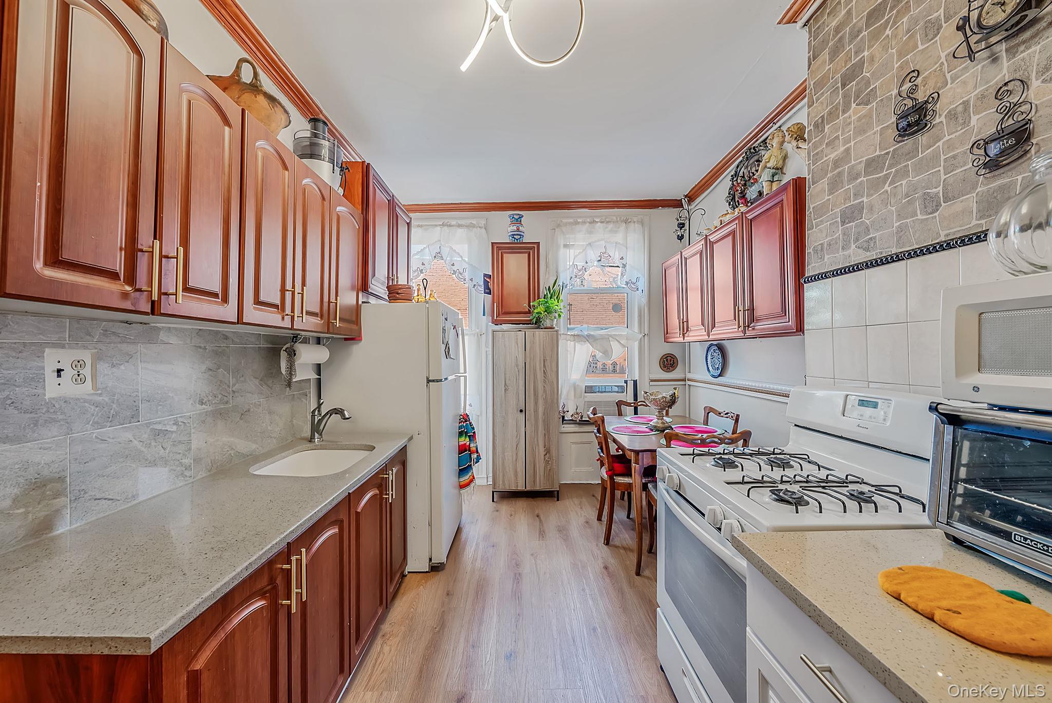 Single Family Wyckoff Avenue  Brooklyn, NY 11237, MLS-1031062-17