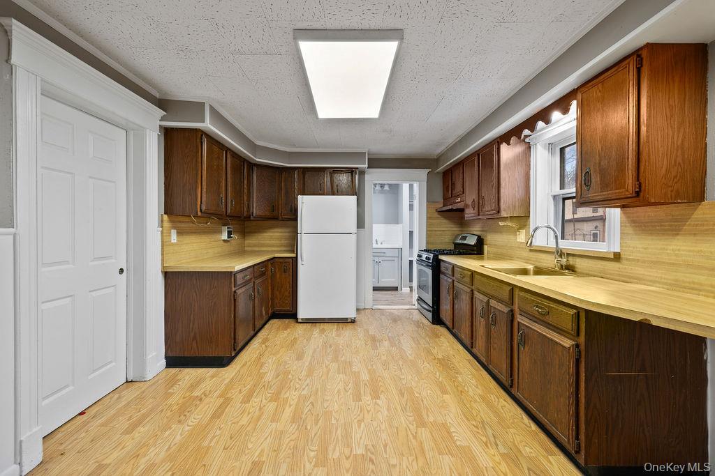 Single Family Cosgrove Avenue Rockland County, NY 10993, MLS-1031079-13