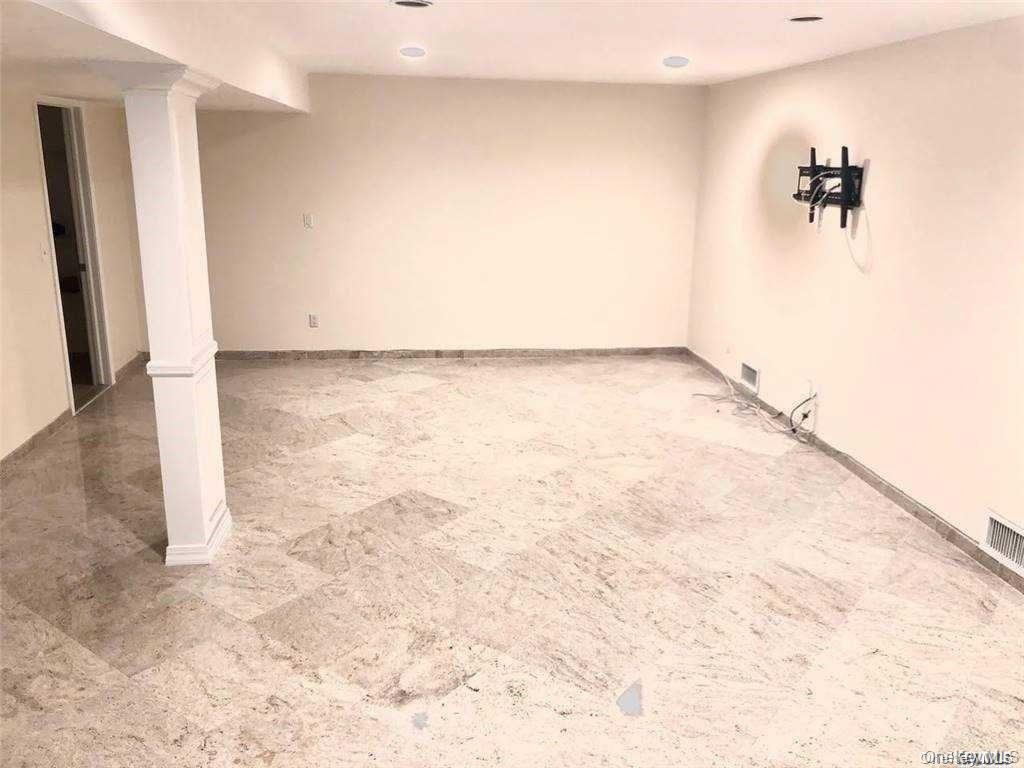 Single Family 215th Street  Queens, NY 11360, MLS-1031082-16