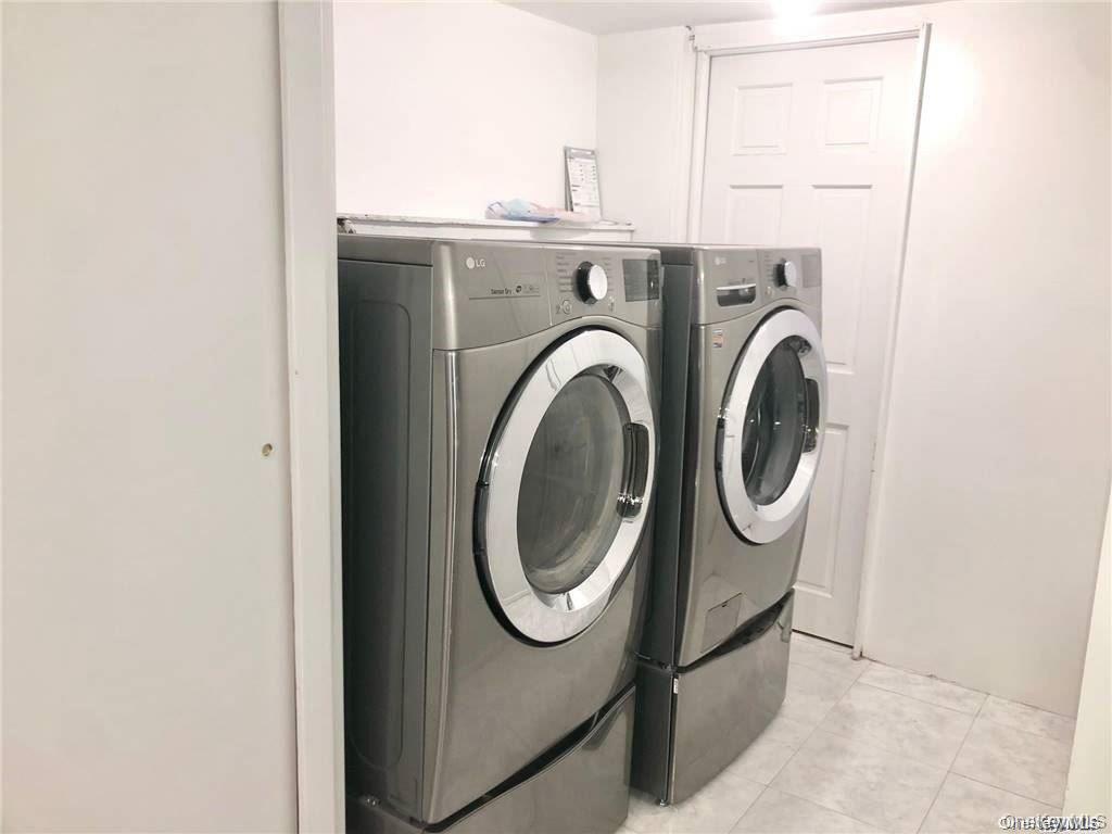 Single Family 215th Street  Queens, NY 11360, MLS-1031082-17