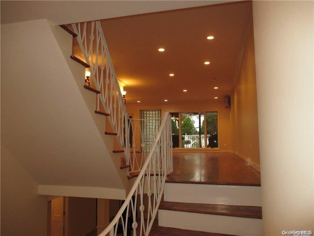 Single Family 215th Street  Queens, NY 11360, MLS-1031082-5