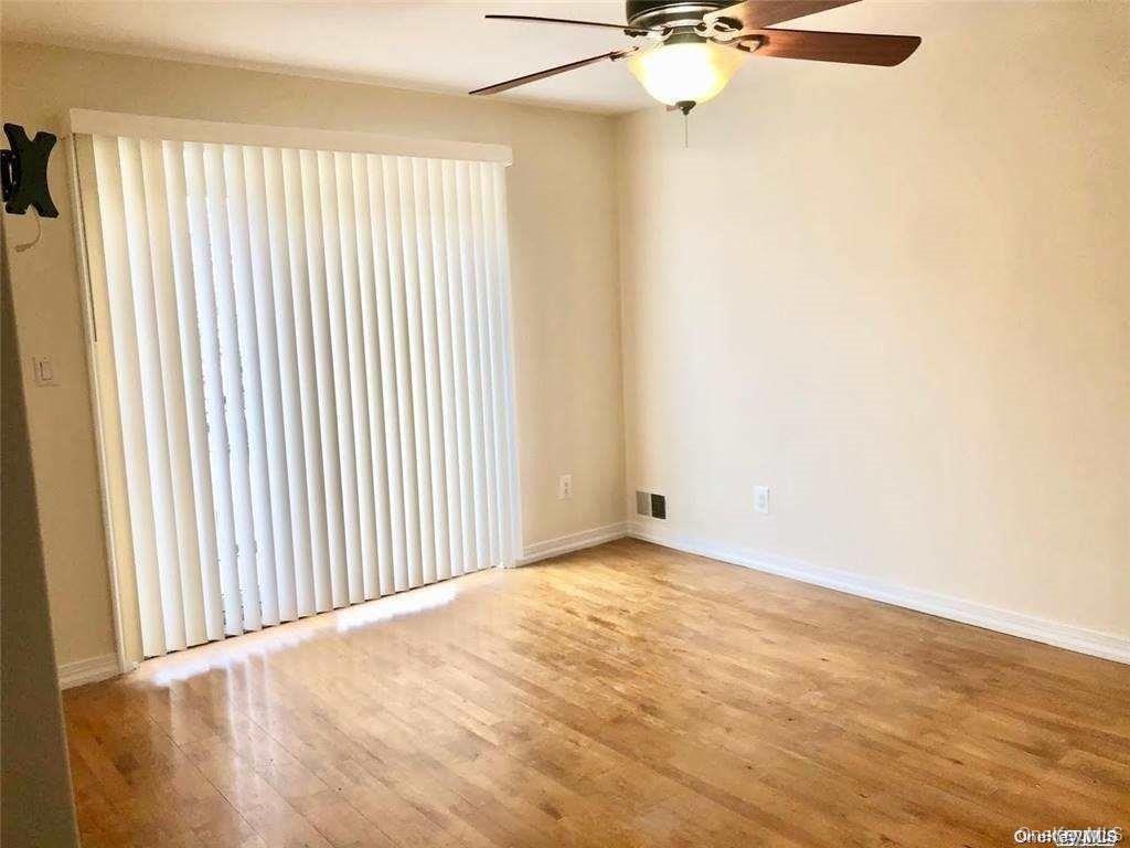 Single Family 215th Street  Queens, NY 11360, MLS-1031082-8
