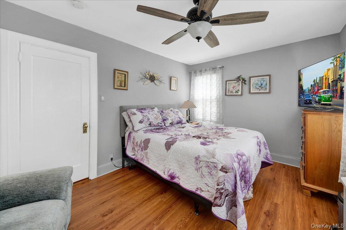 Single Family Logan Avenue  Bronx, NY 10465, MLS-1031107-18