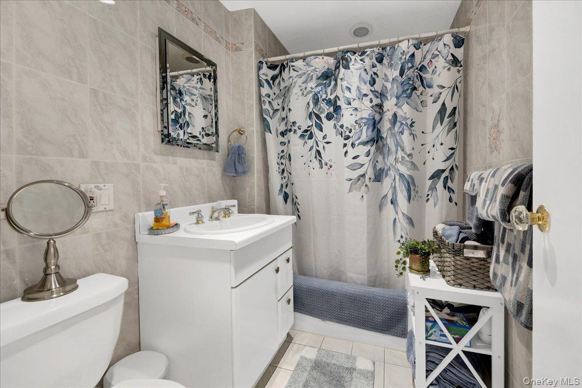 Single Family Logan Avenue  Bronx, NY 10465, MLS-1031107-21
