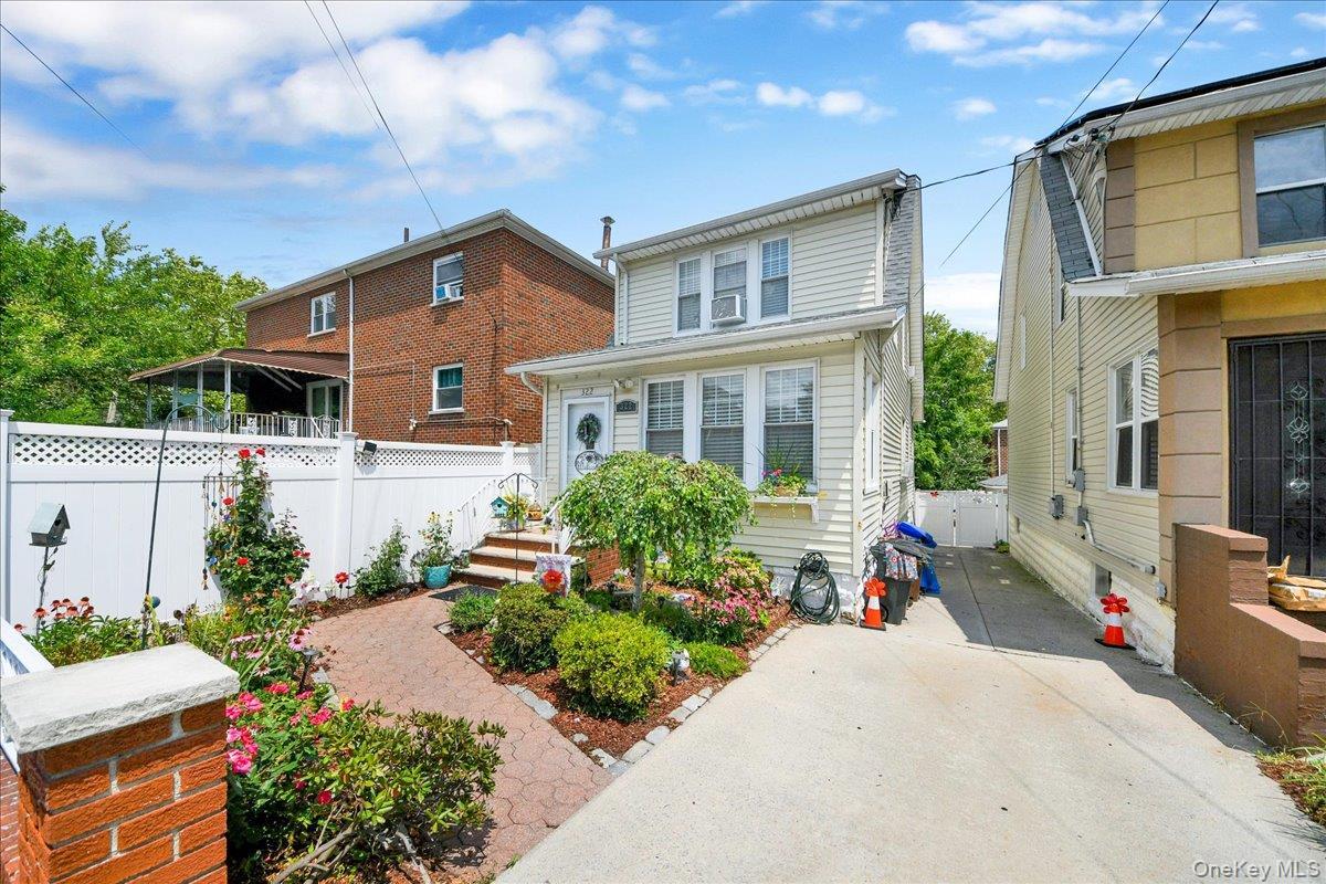 Single Family Logan Avenue  Bronx, NY 10465, MLS-1031107-28
