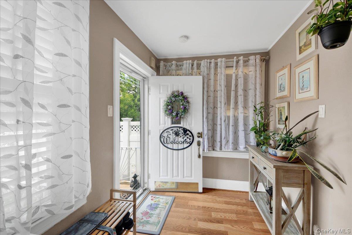 Single Family Logan Avenue  Bronx, NY 10465, MLS-1031107-3