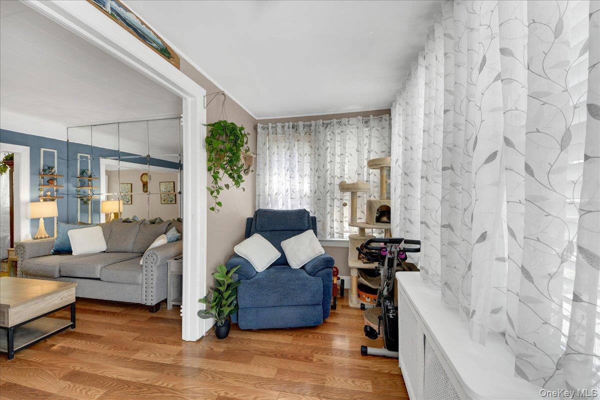Single Family Logan Avenue  Bronx, NY 10465, MLS-1031107-4