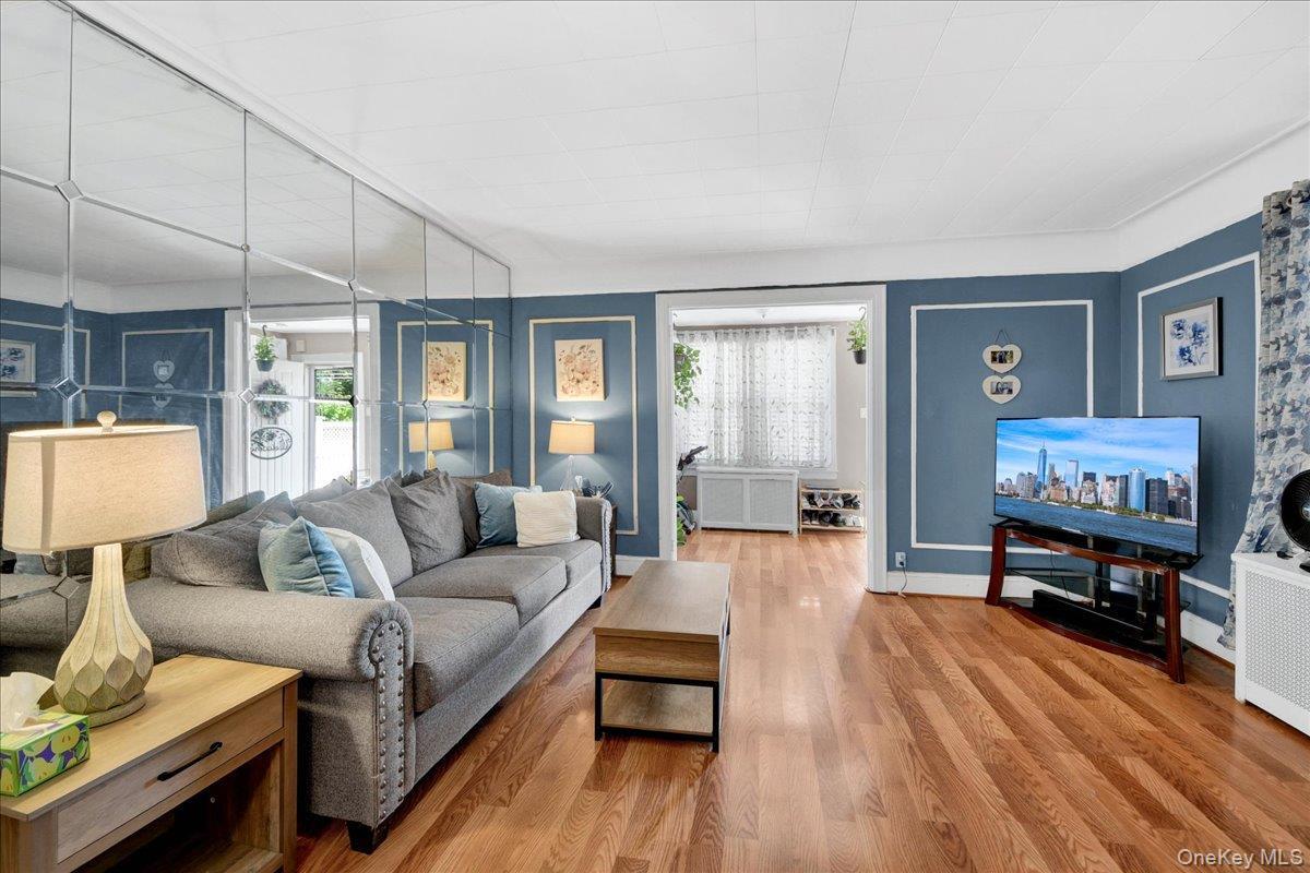 Single Family Logan Avenue  Bronx, NY 10465, MLS-1031107-5