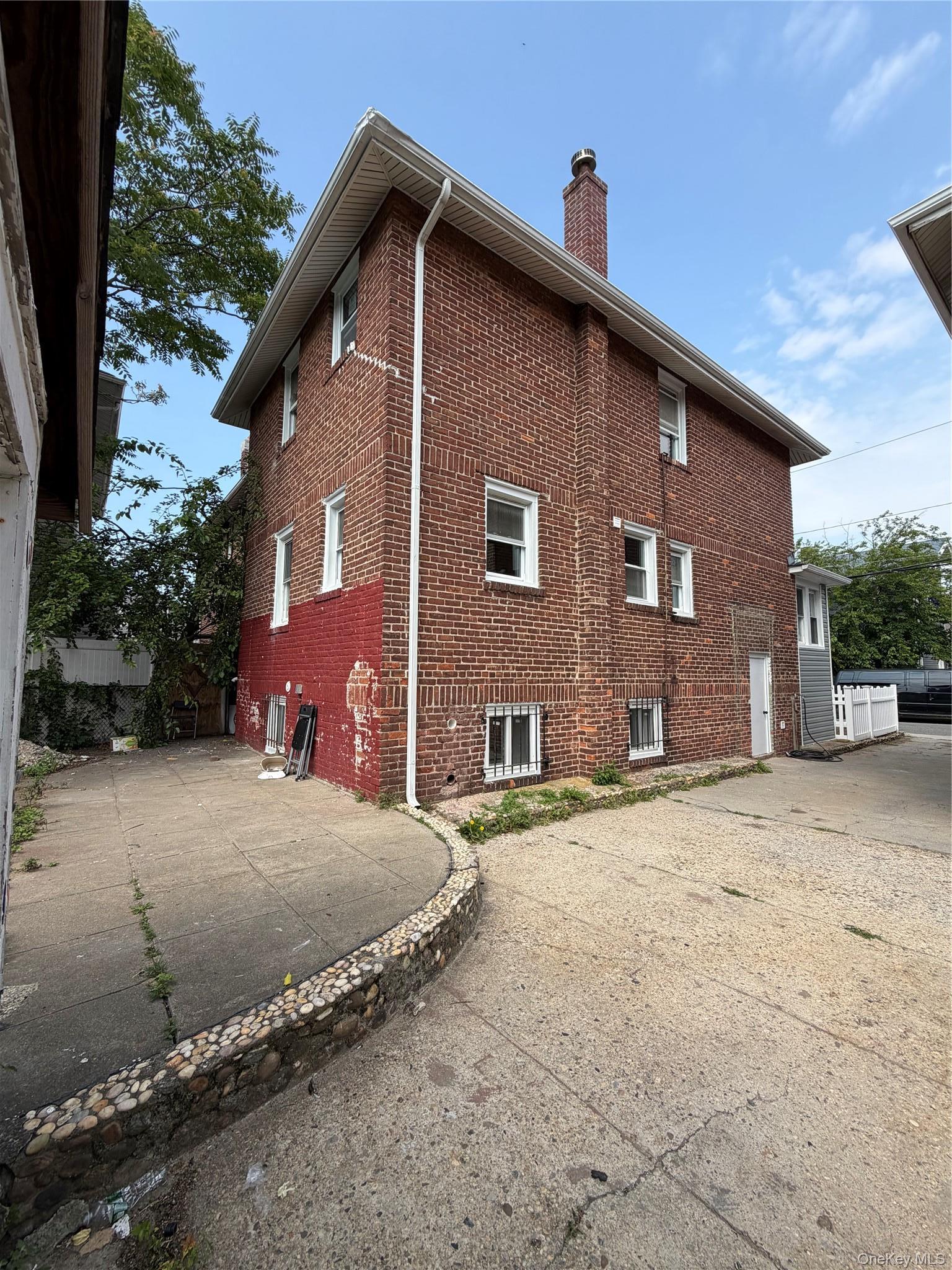 Single Family Deerfield Road Queens, NY 11691, MLS-1031117-2
