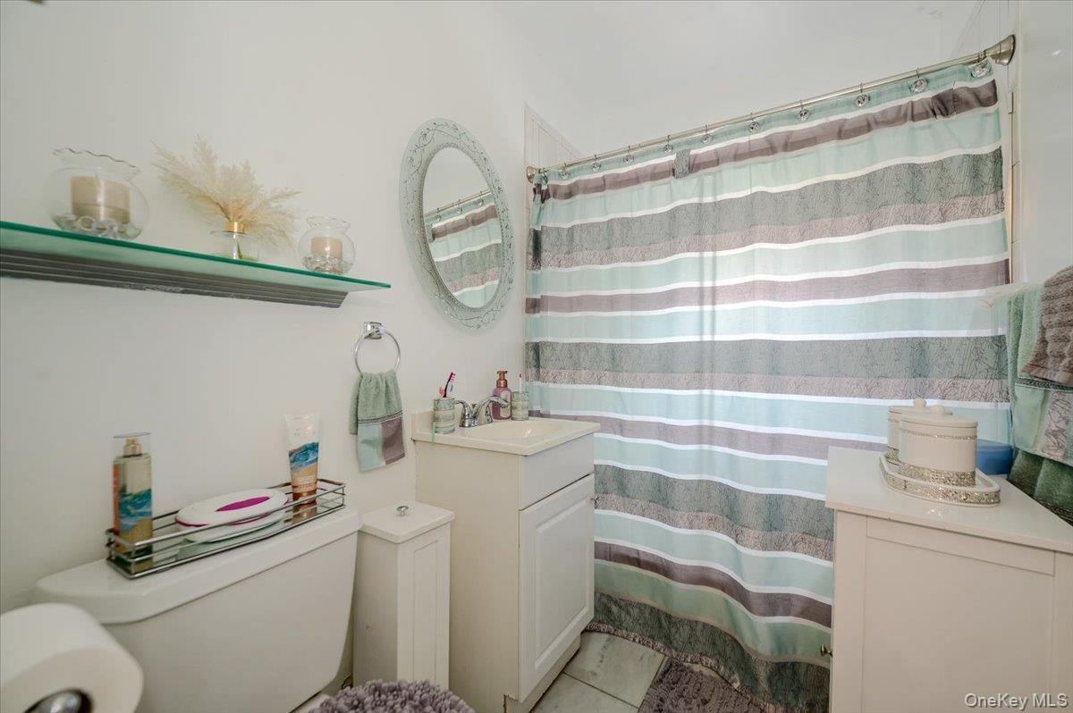 Single Family Hunt Avenue  Bronx, NY 10462, MLS-1031157-12