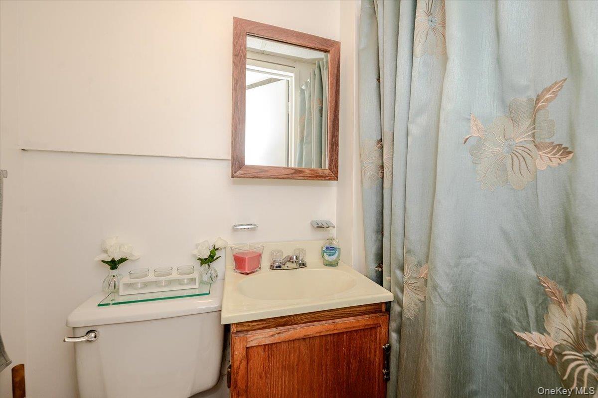 Single Family Hunt Avenue  Bronx, NY 10462, MLS-1031157-18