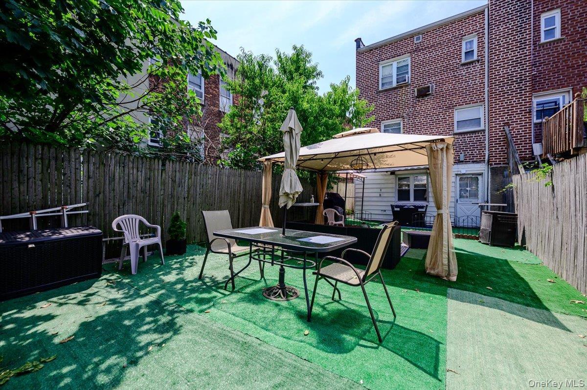 Single Family Hunt Avenue  Bronx, NY 10462, MLS-1031157-21