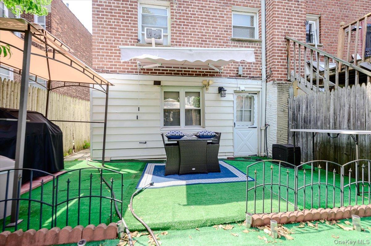 Single Family Hunt Avenue  Bronx, NY 10462, MLS-1031157-22