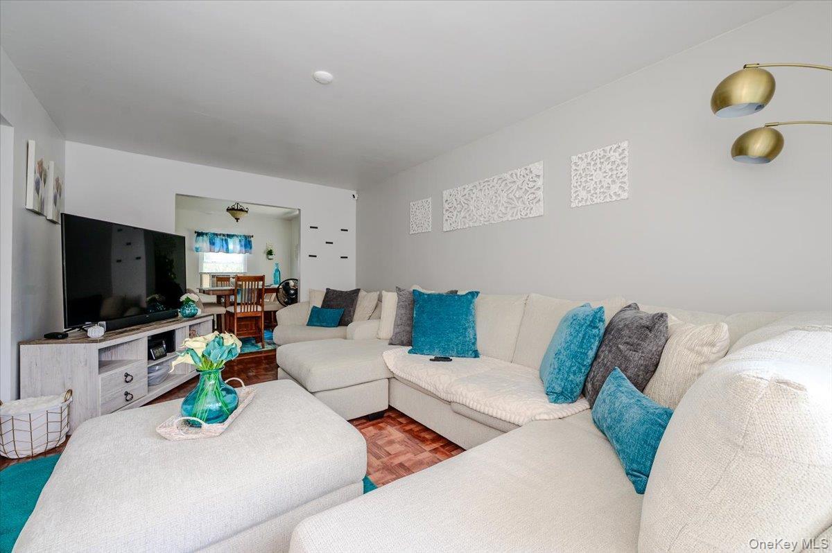Single Family Hunt Avenue  Bronx, NY 10462, MLS-1031157-3