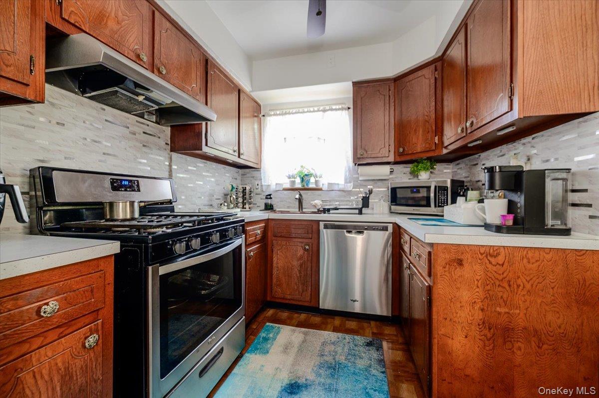 Single Family Hunt Avenue  Bronx, NY 10462, MLS-1031157-5