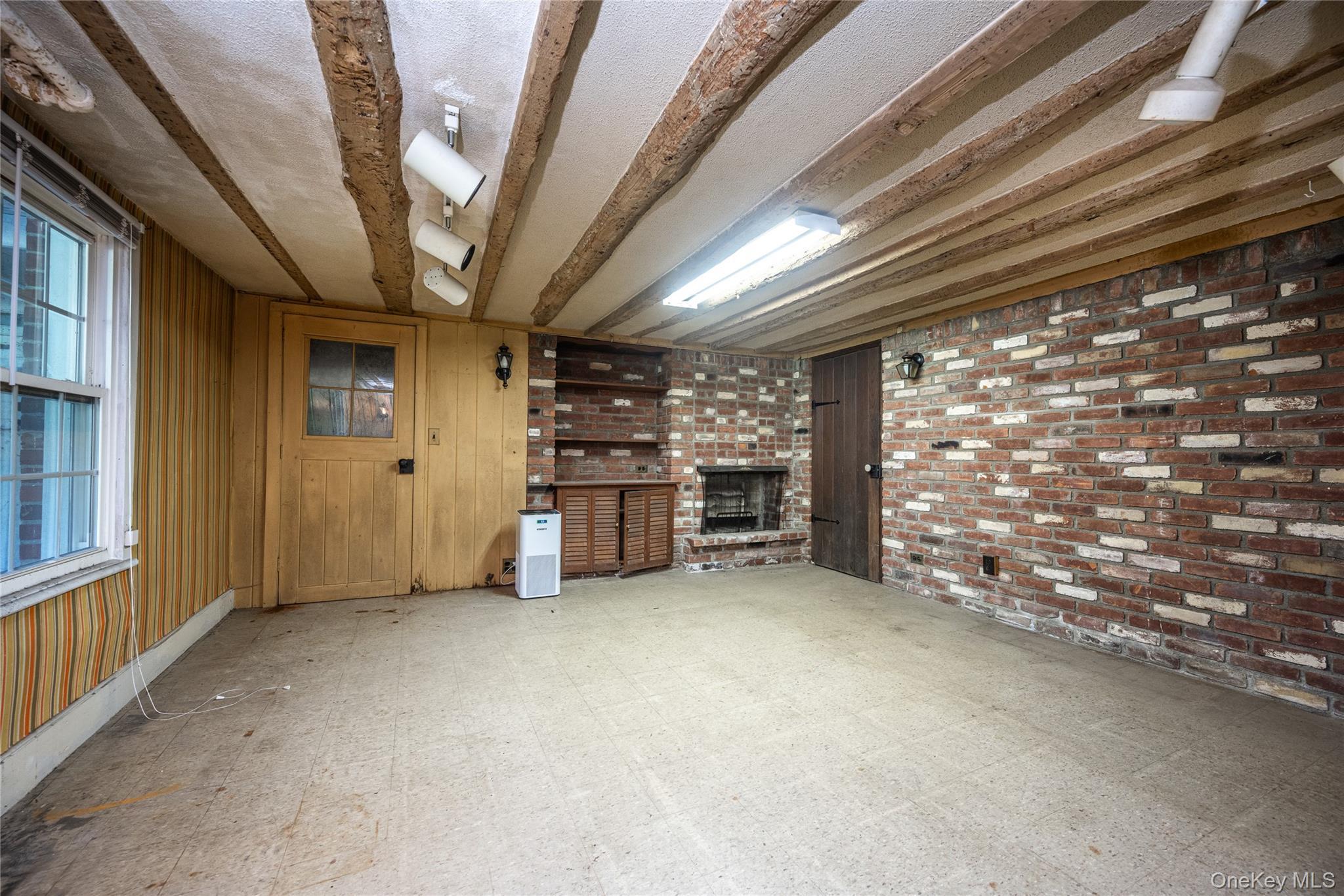 Single Family Campwoods Road  Westchester County, NY 10562, MLS-1031166-10