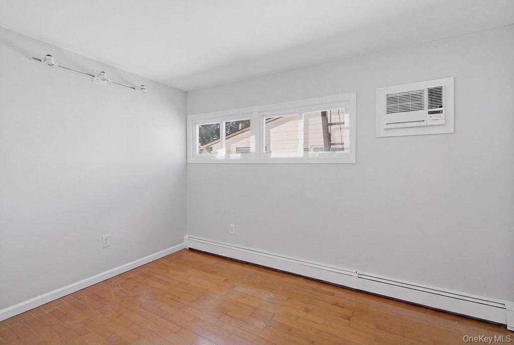 Single Family Summer Lane Nassau County, NY 11801, MLS-1031167-19