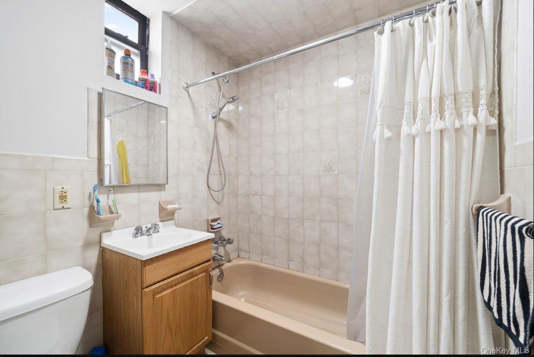 Single Family 68th Avenue Queens, NY 11379, MLS-1031172-32