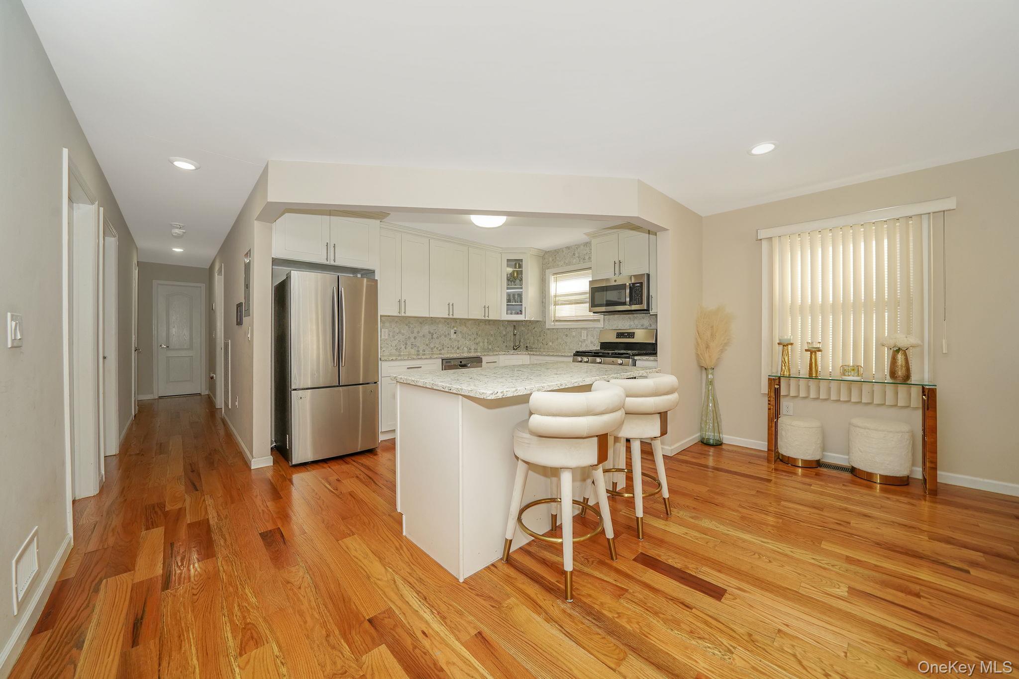 Single Family Memphis Avenue Queens, NY 11422, MLS-1031176-16