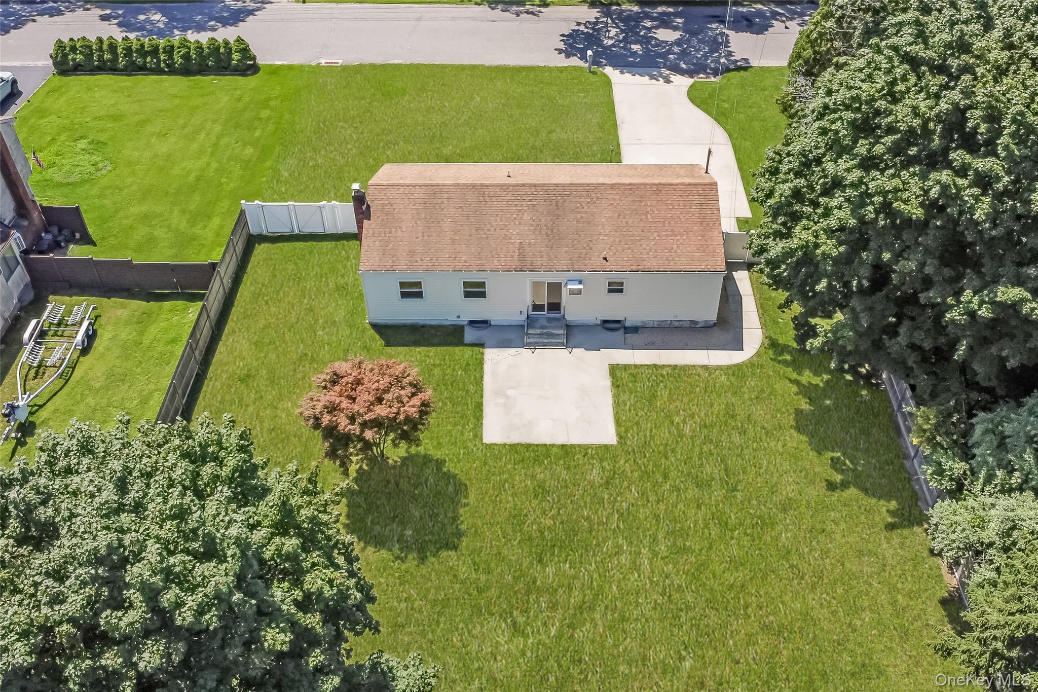 Single Family Raynor Road Suffolk County, NY 11961, MLS-1031187-11