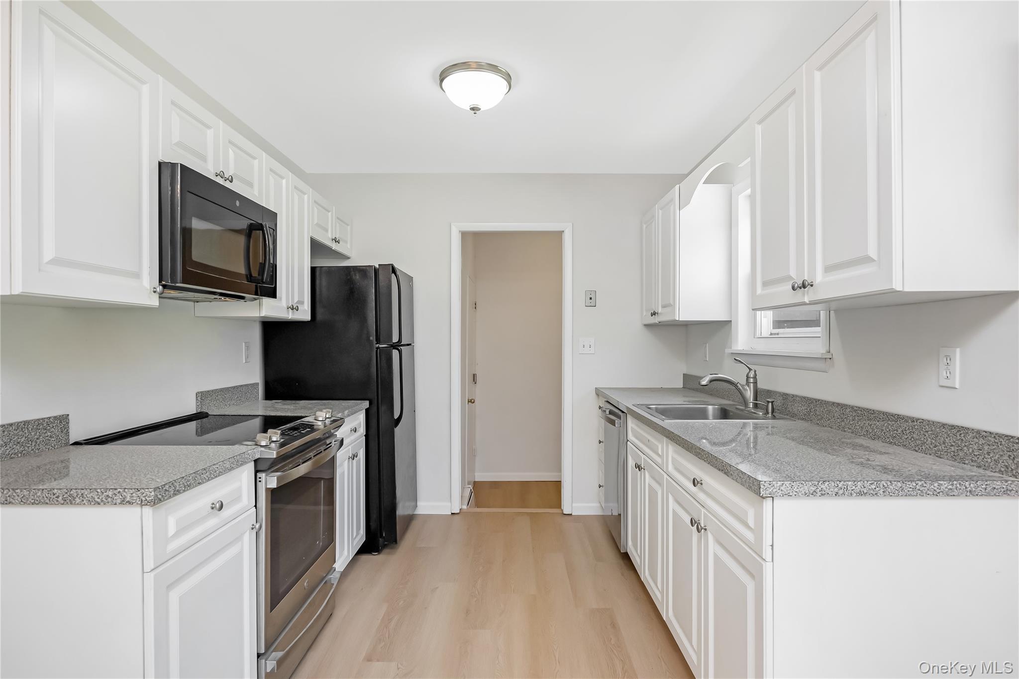 Single Family Raynor Road Suffolk County, NY 11961, MLS-1031187-13