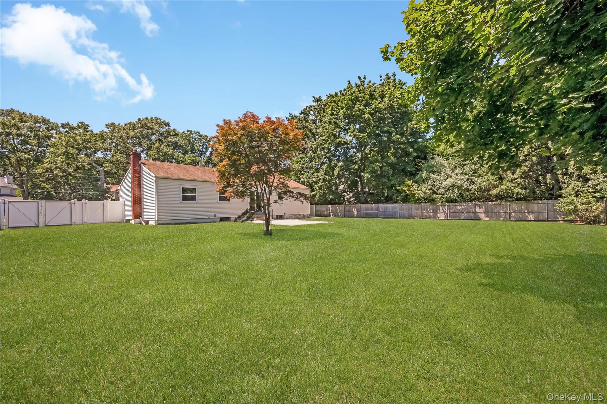 Single Family Raynor Road Suffolk County, NY 11961, MLS-1031187-6