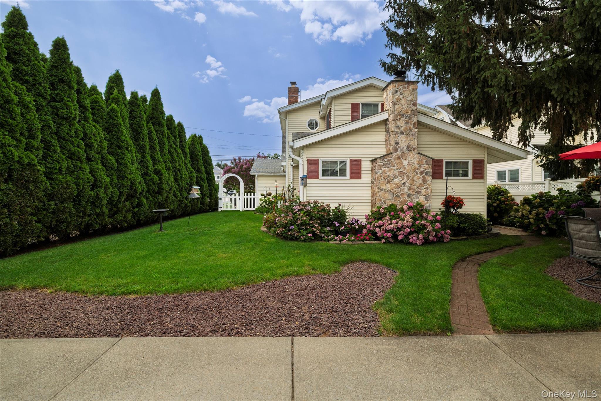 Single Family Princeton Street Nassau County, NY 11570, MLS-1031195-18