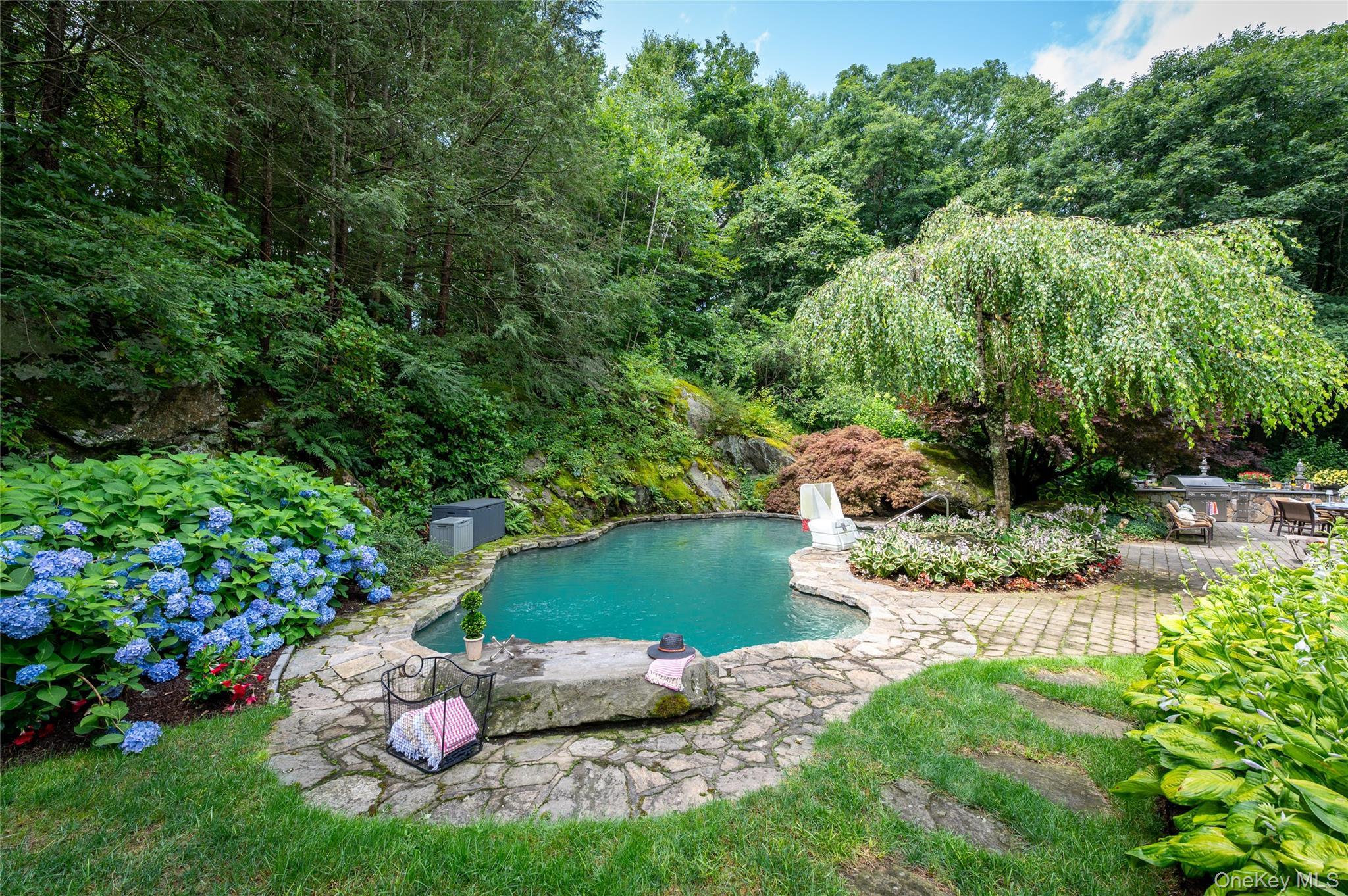 Single Family Old Logging Road  Westchester County, NY 10506, MLS-1031198-12