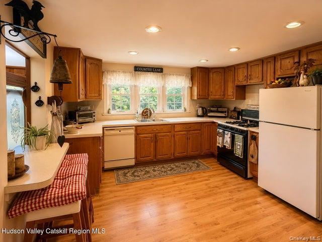 Single Family Bonnie Brae Lane  Ulster County, NY 12481, MLS-1031212-10