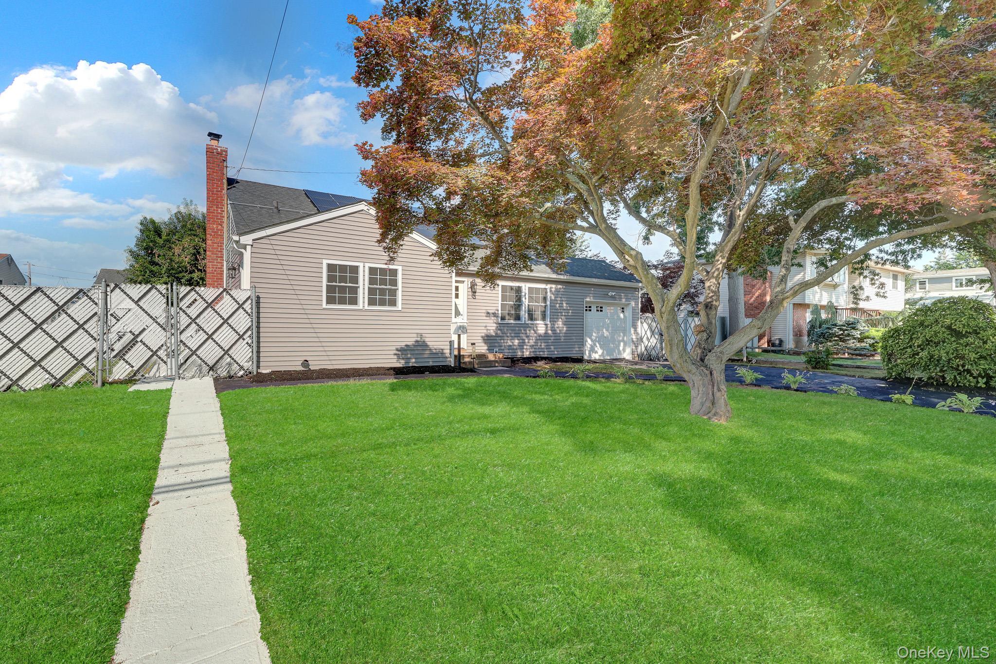 Single Family W 17th Street  Suffolk County, NY 11729, MLS-1031232-3