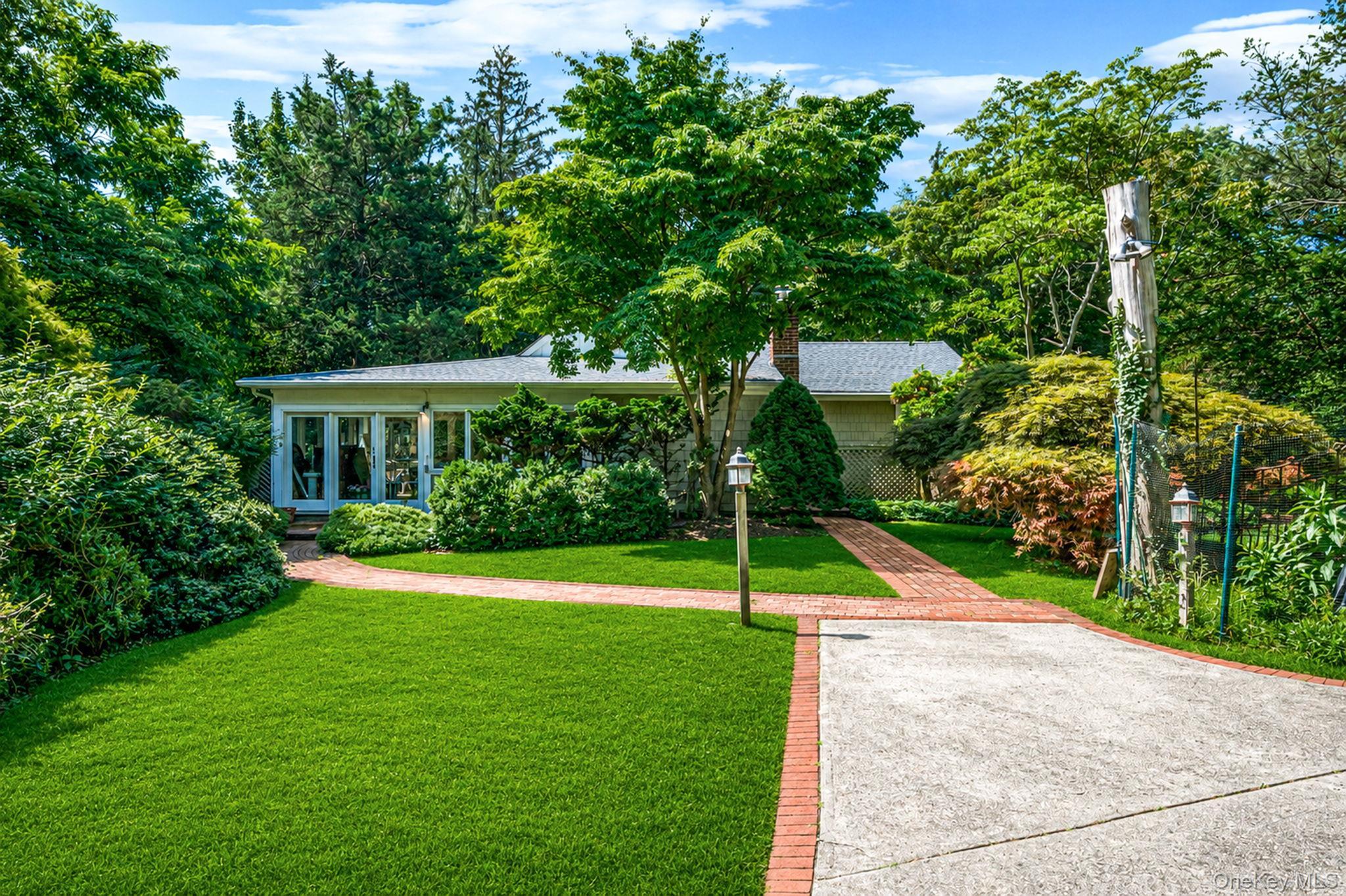 Single Family Locust Lane  Suffolk County, NY 11768, MLS-1031236-2
