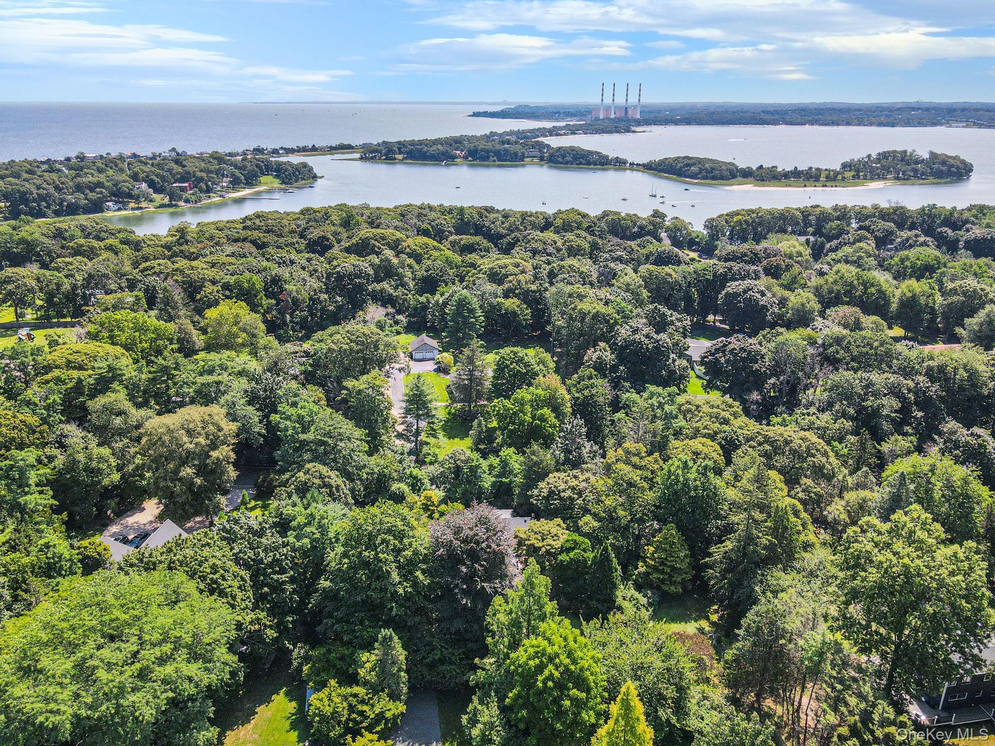 Single Family Locust Lane  Suffolk County, NY 11768, MLS-1031236-30