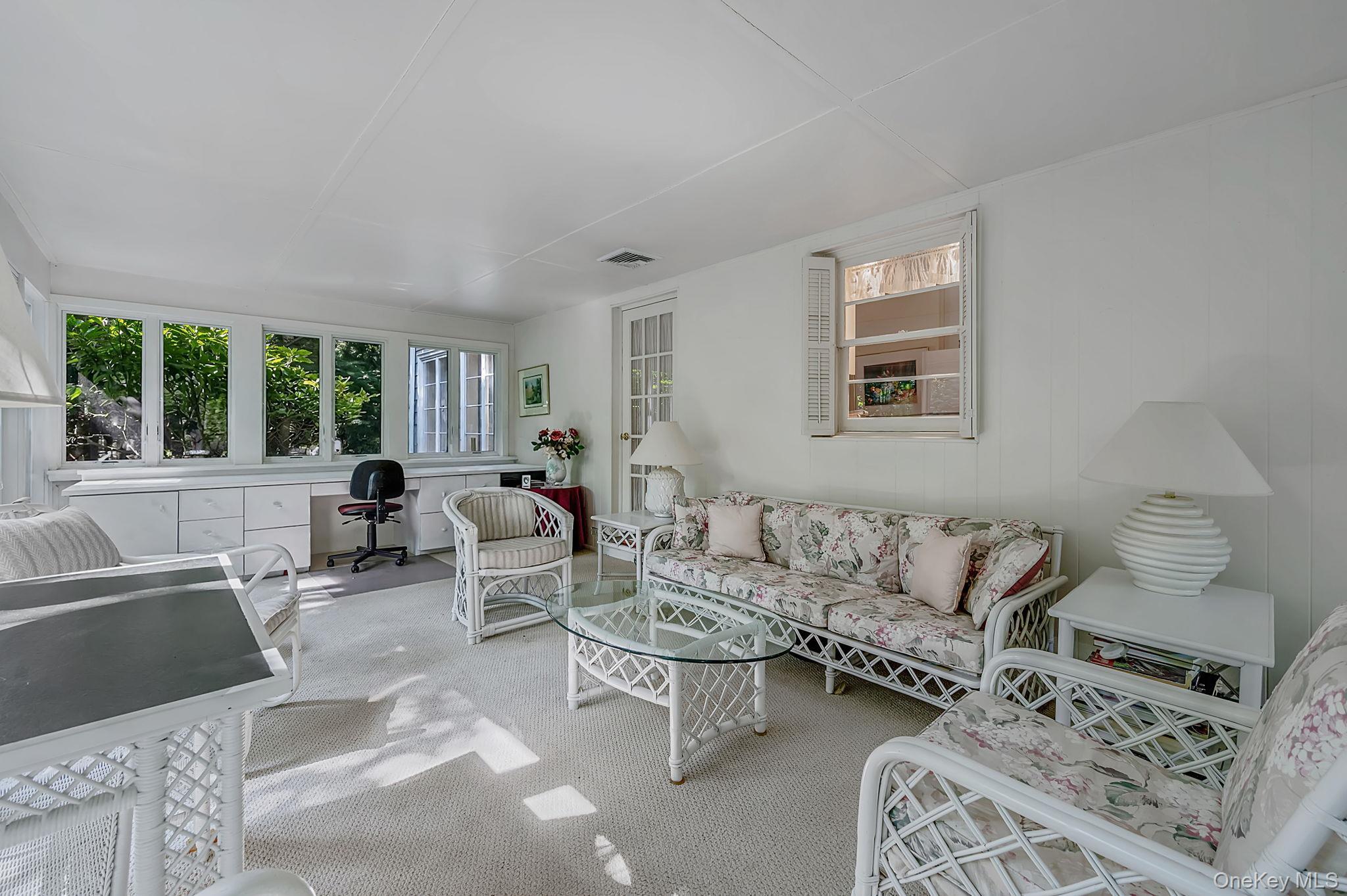 Single Family Locust Lane  Suffolk County, NY 11768, MLS-1031236-7