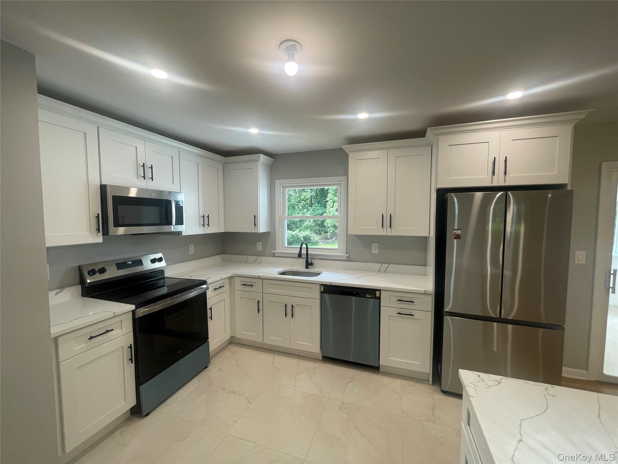 Single Family Vandewater Drive  Dutchess County, NY 12590, MLS-1031284-10
