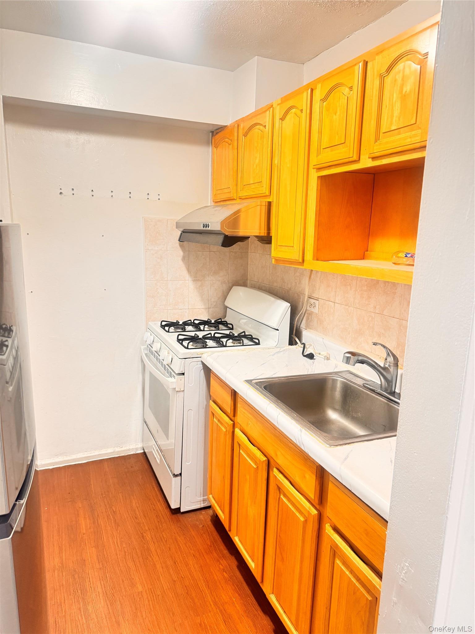 Apartment Parsons Boulevard  Queens, NY 11354, MLS-1031290-5