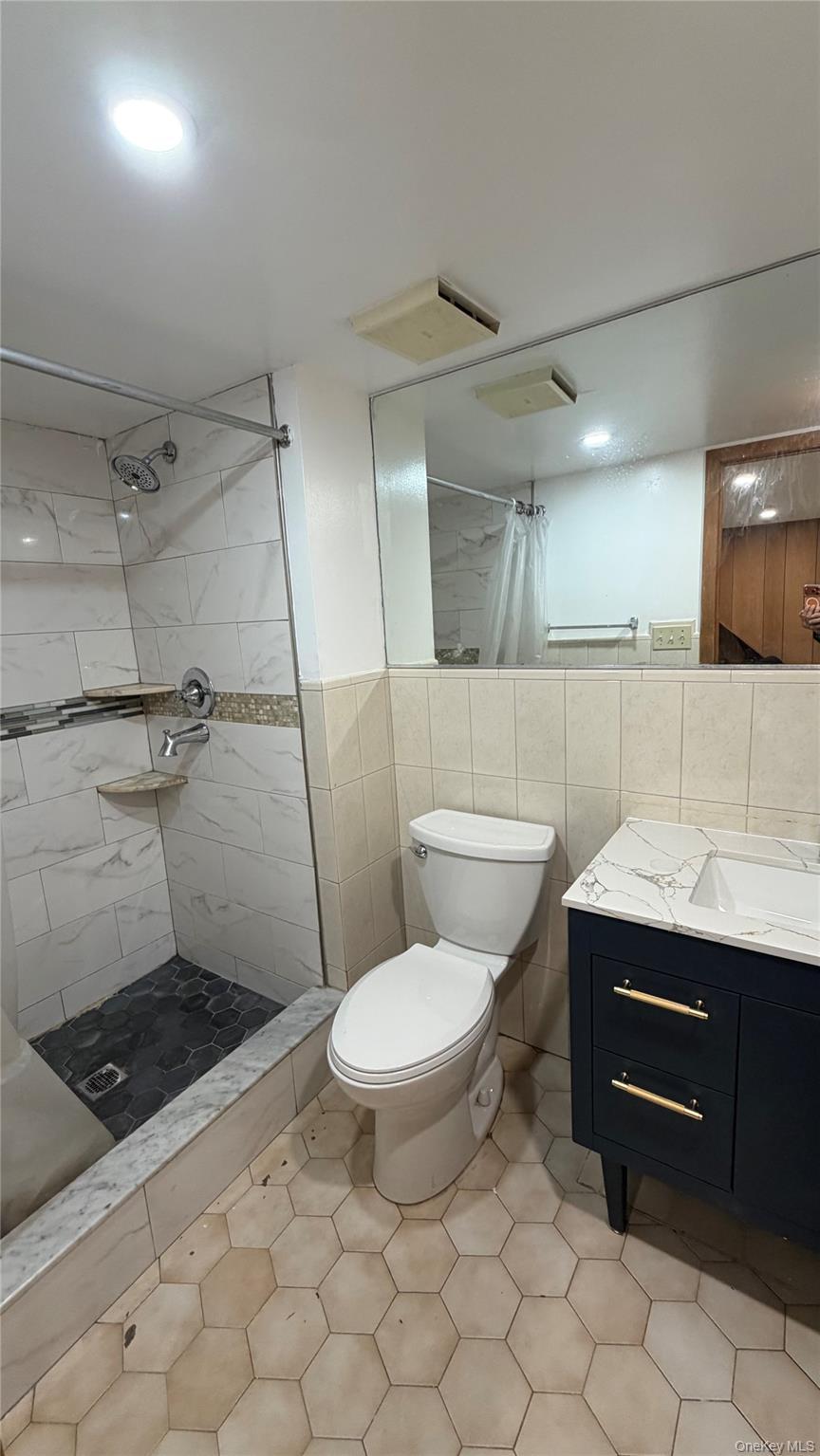 Single Family 192nd Street Queens, NY 11365, MLS-1031297-12