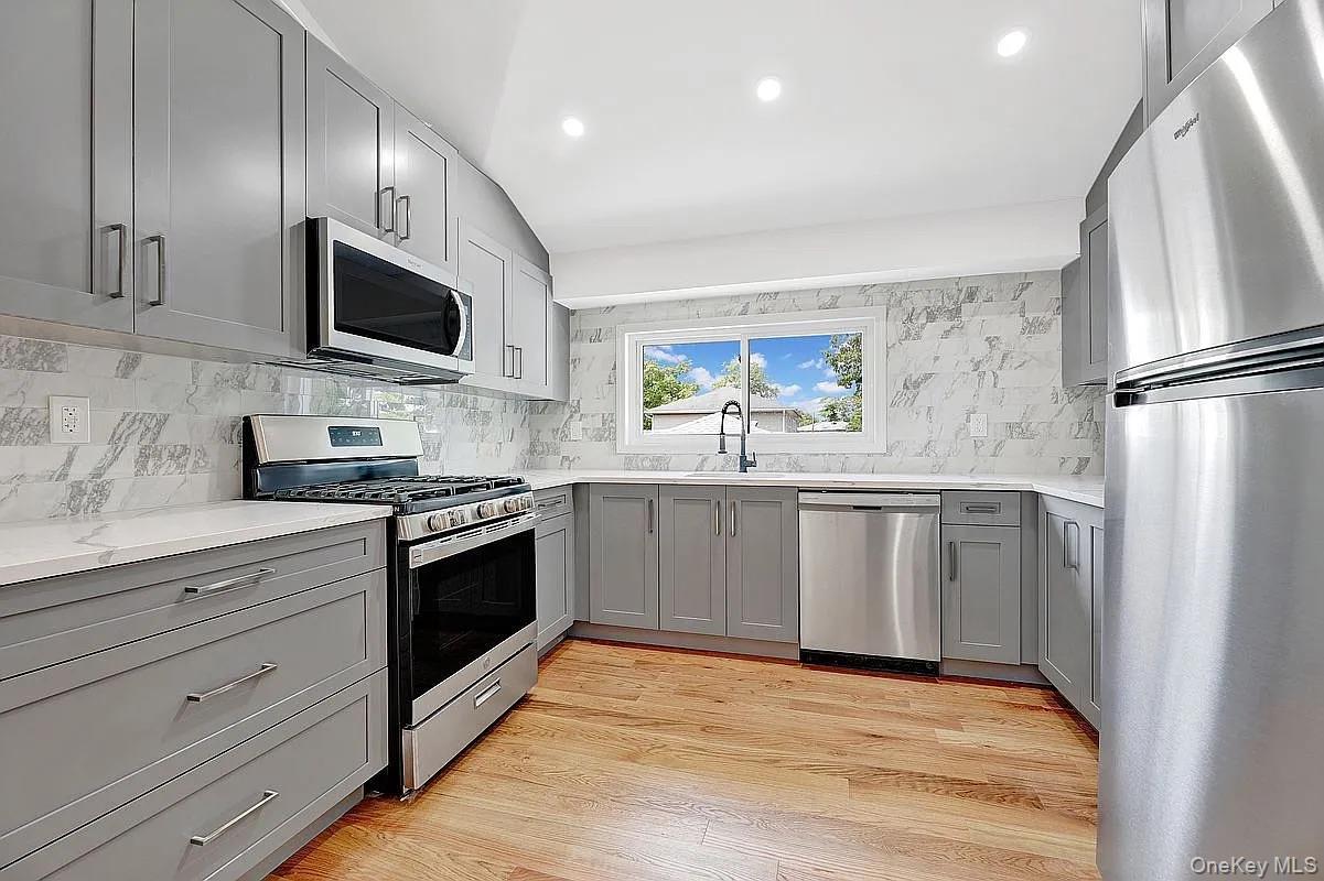 Single Family 232nd Street  Queens, NY 11413, MLS-1031305-17