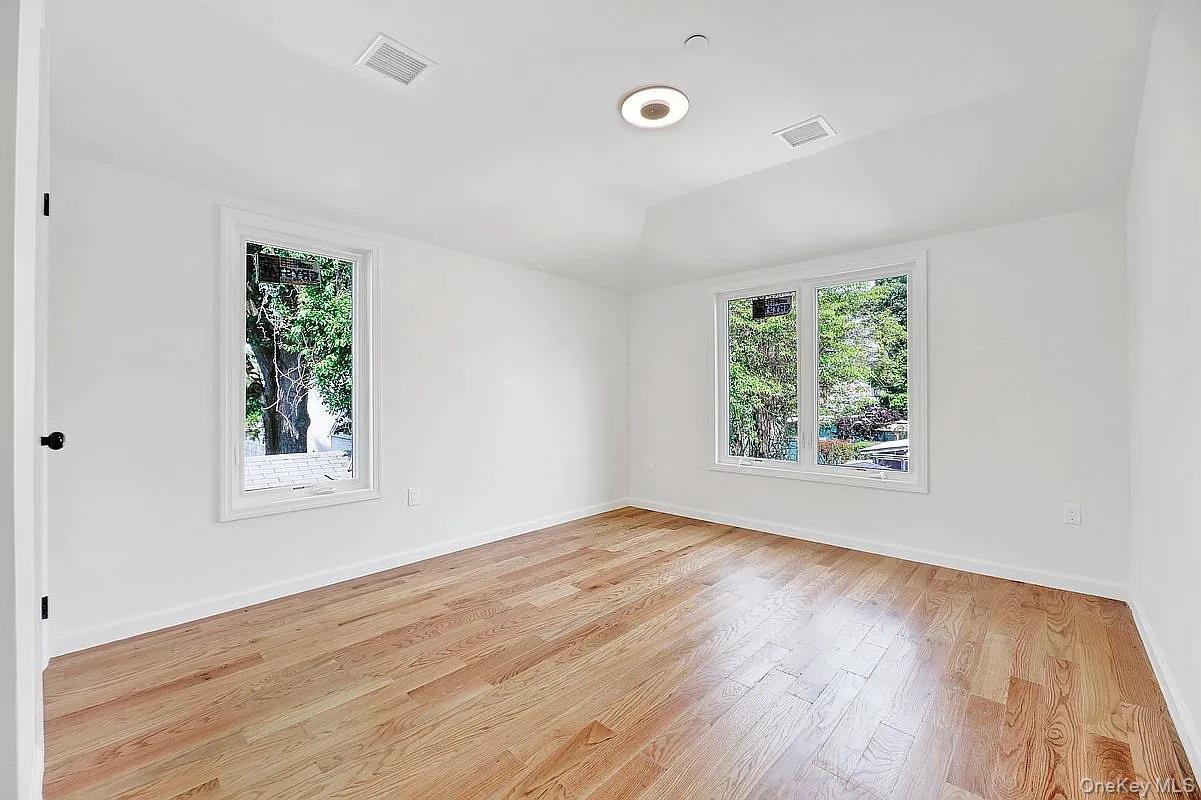 Single Family 232nd Street  Queens, NY 11413, MLS-1031305-21