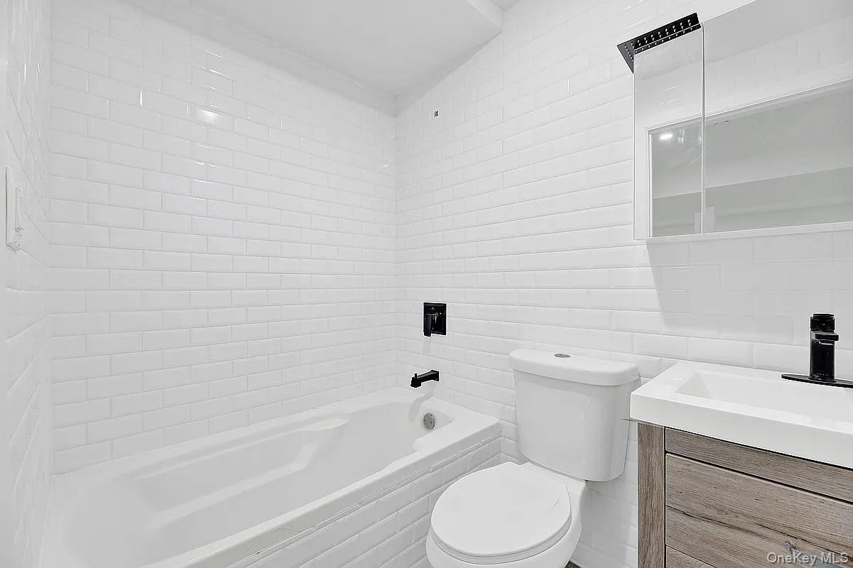 Single Family 232nd Street  Queens, NY 11413, MLS-1031305-24