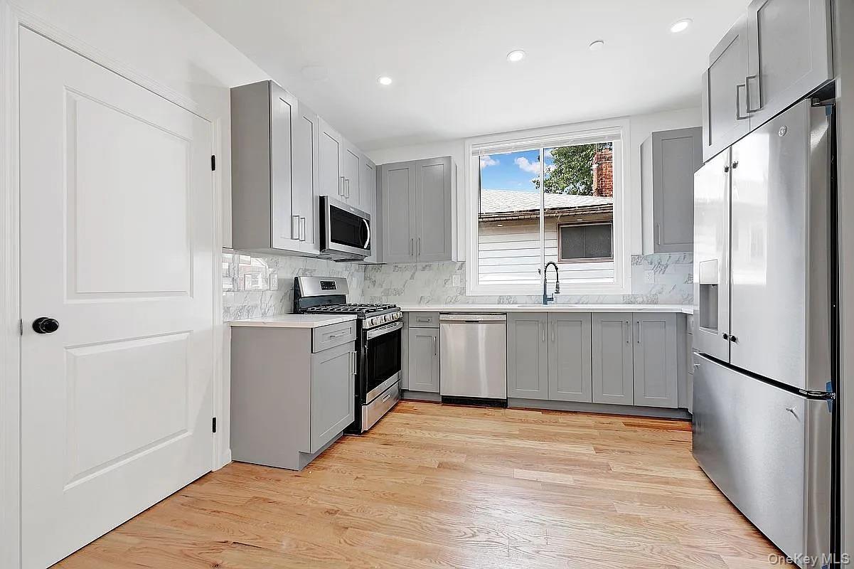 Single Family 232nd Street  Queens, NY 11413, MLS-1031305-5
