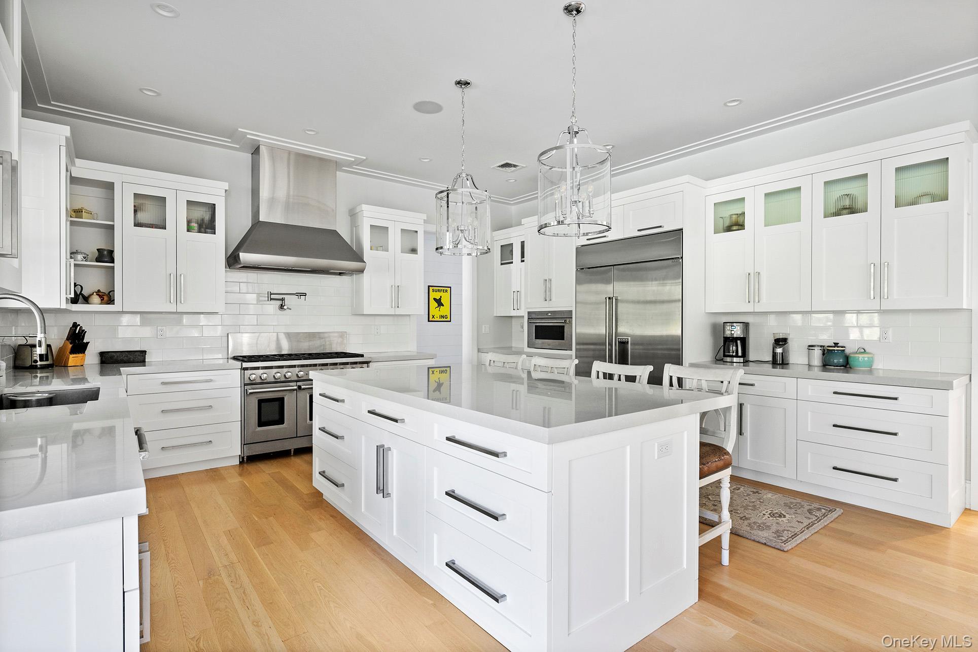 Single Family Arbutus Road  Suffolk County, NY 11959, MLS-1031318-10