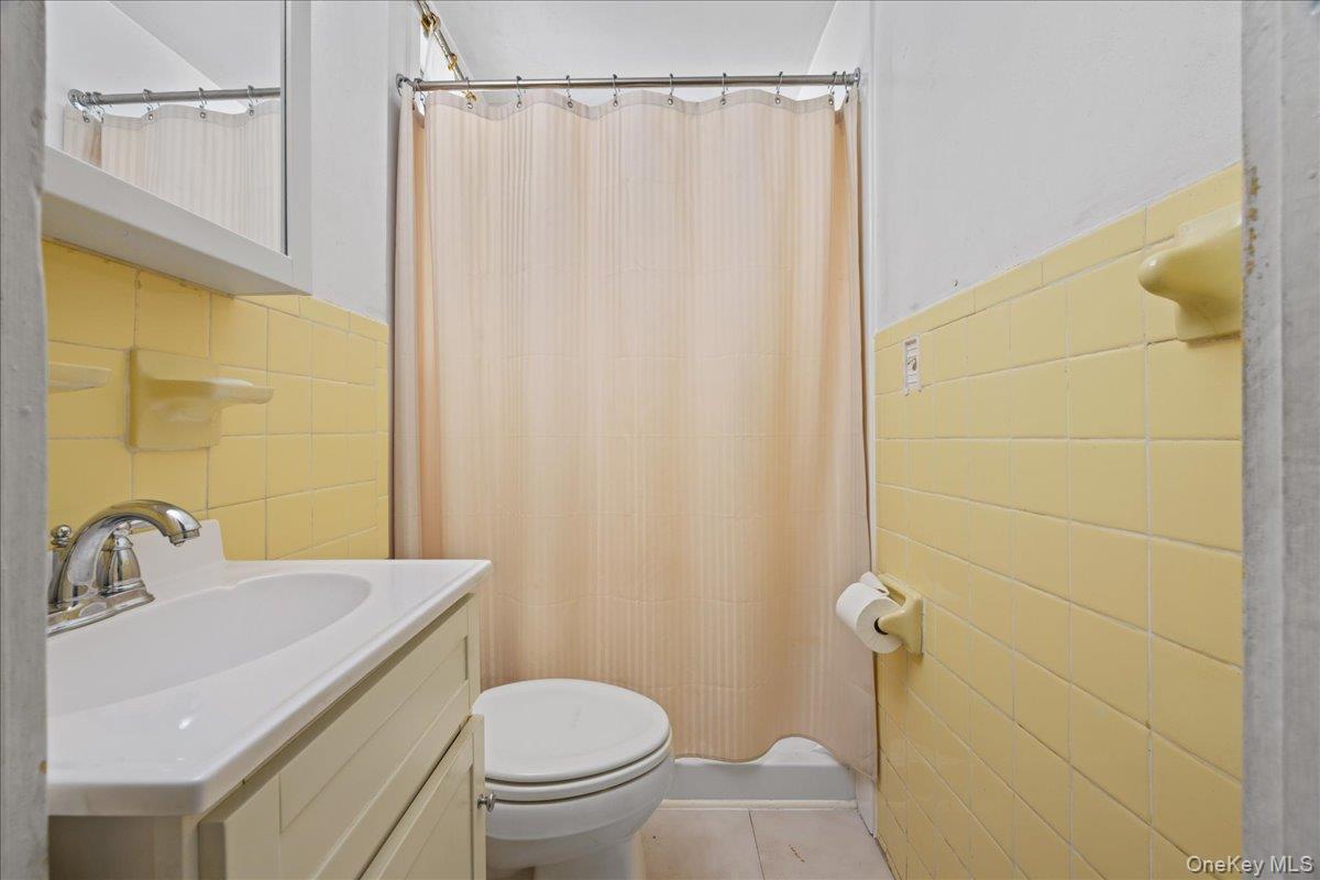 Single Family 132nd Avenue  Queens, NY 11413, MLS-1031319-13