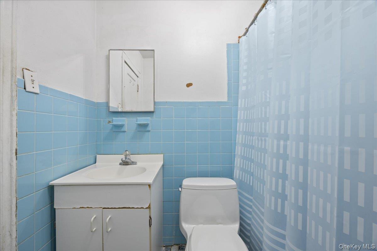 Single Family 132nd Avenue  Queens, NY 11413, MLS-1031319-19