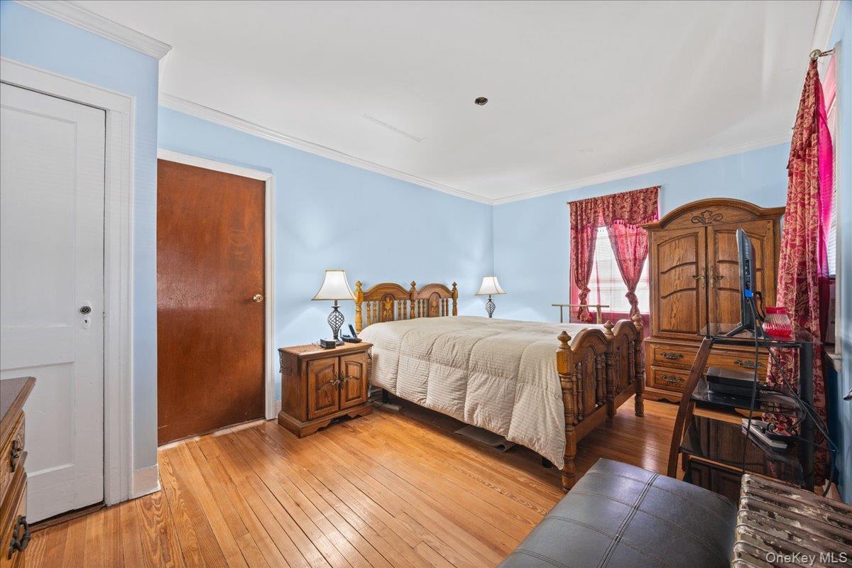 Single Family 132nd Avenue  Queens, NY 11413, MLS-1031319-25