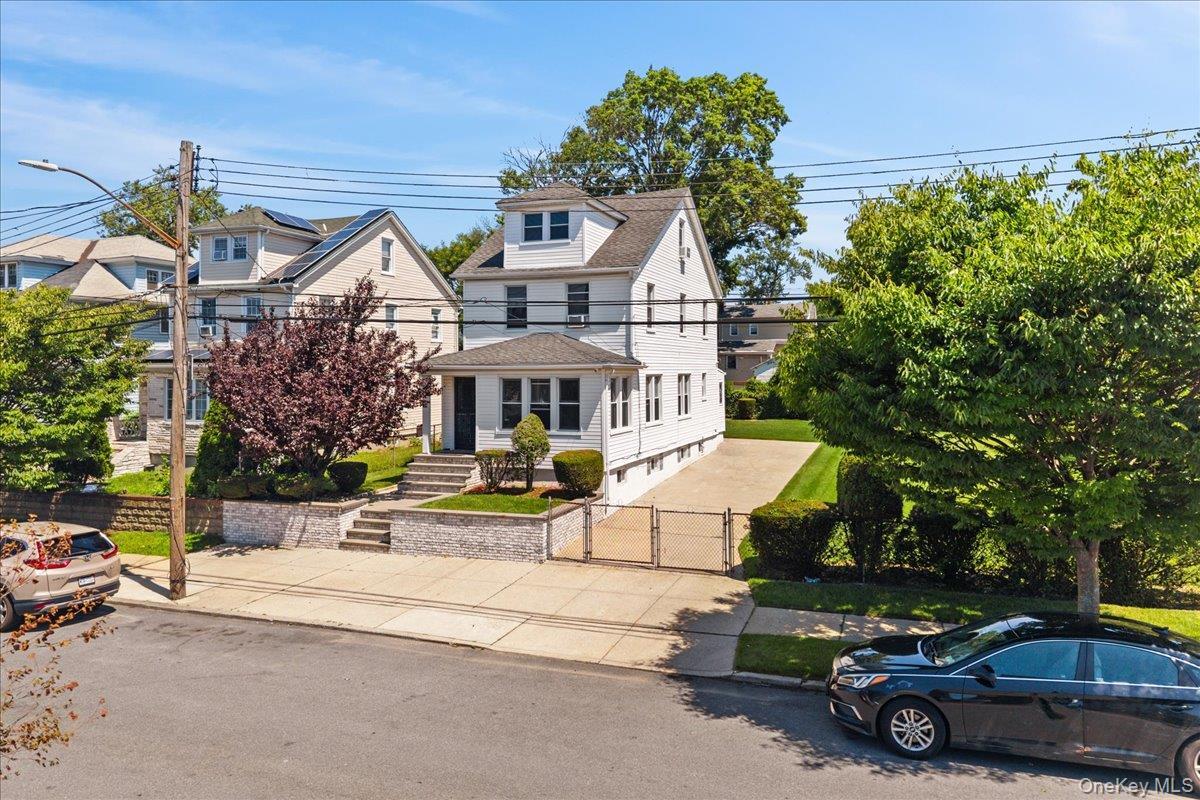 Single Family 132nd Avenue  Queens, NY 11413, MLS-1031319-4